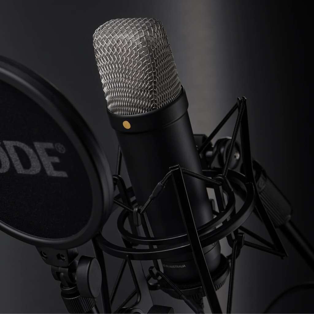 images-page-2125-modules-7617-rode-nt1-5g-black-insitu-beauty-shot-metal-bg-3-quarter-front-top-12-2022-8192x5464-rgb-1080x1080-254129a.jpg